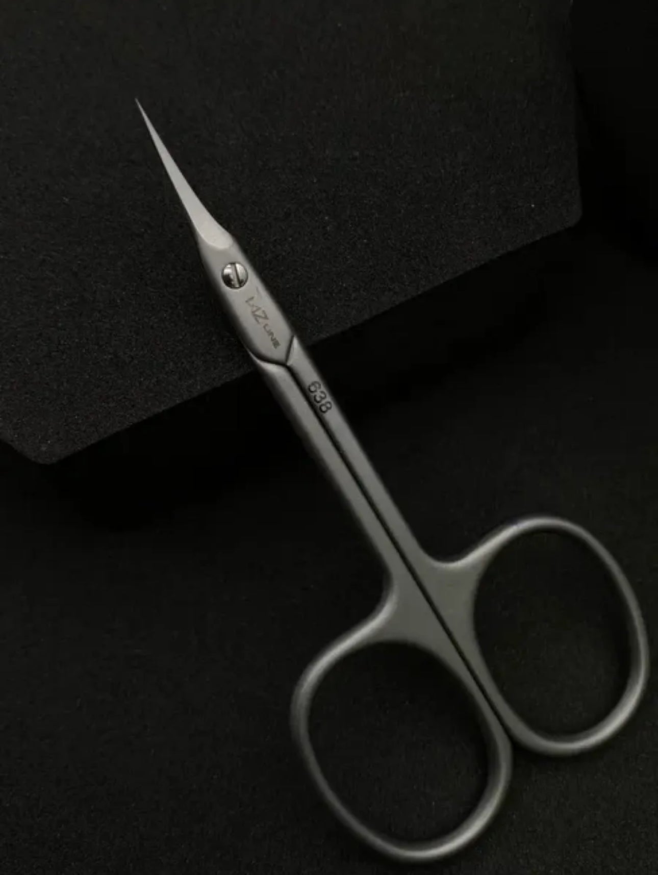 Mertz MRZ 638 Cuticle Scissors – 9cm Curved Hand-Sharpened Carbon Steel | NailProUSA