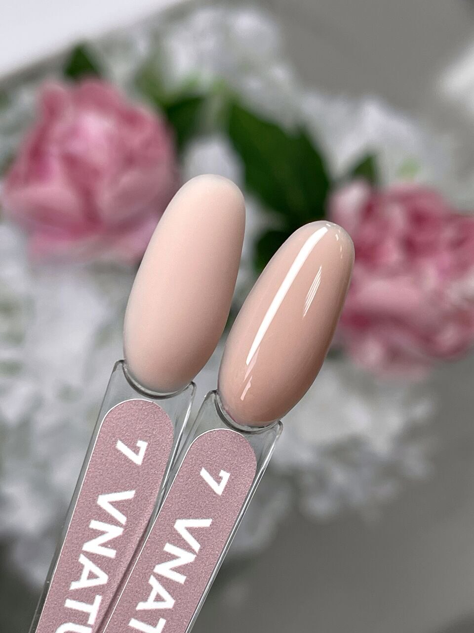 VNature Gel №7 – 15ml Medium-Viscosity Builder Gel | NailProUSA