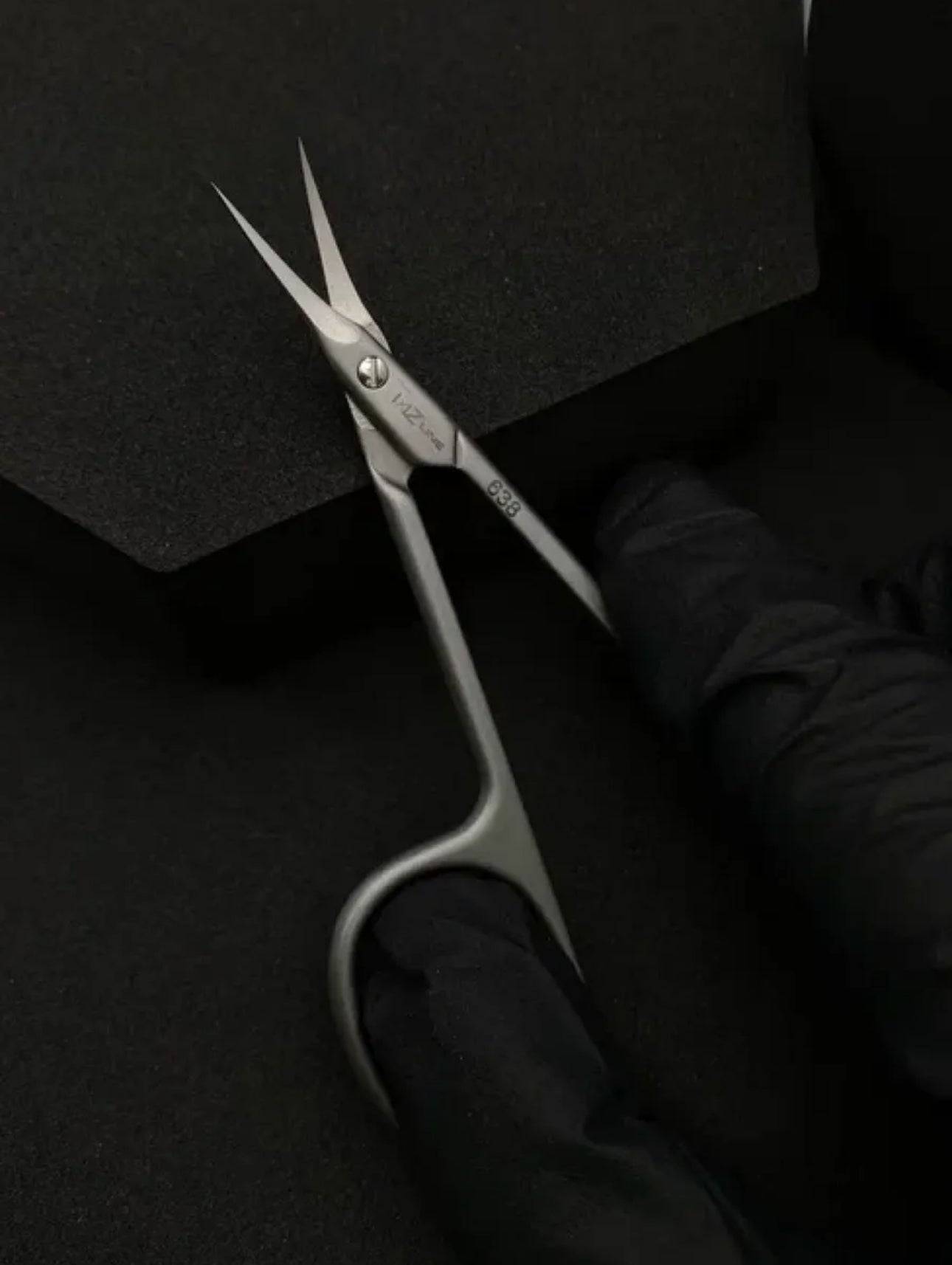 Mertz MRZ 638 Cuticle Scissors – 9cm Curved Hand-Sharpened Carbon Steel | NailProUSA