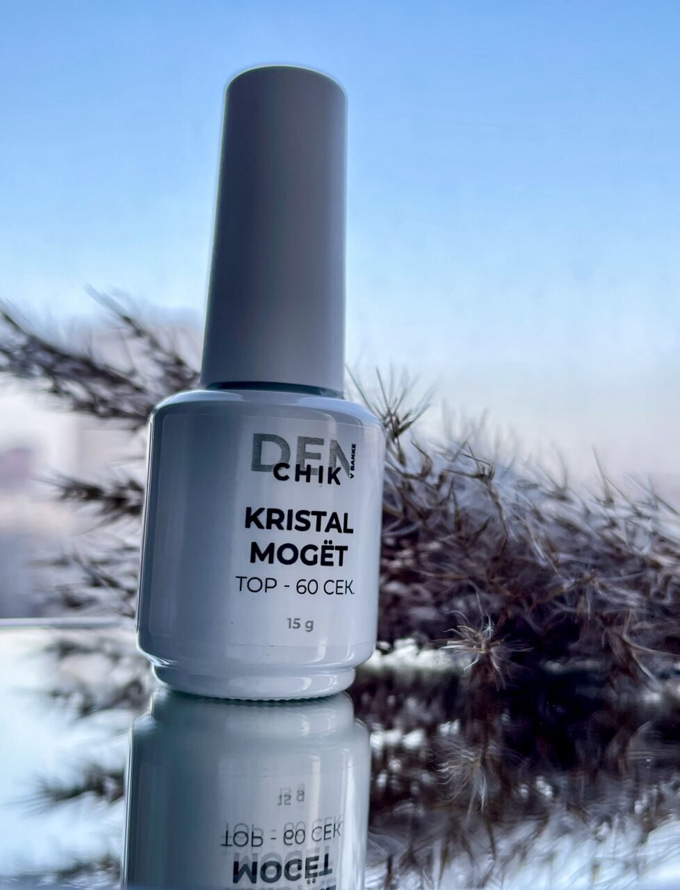 Kristal Mogët Top – 15g No-Wipe Gloss Top Coat with UV Filter | NailProUSA