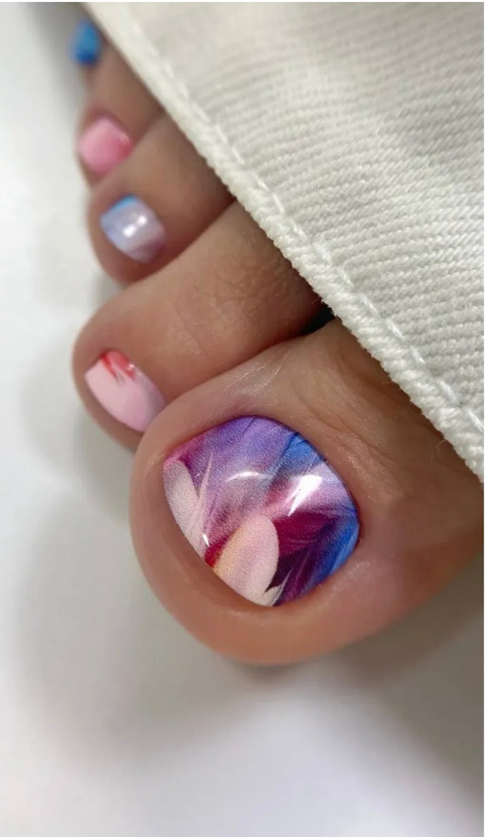 Aminails Pedicure Nail Wraps – Self-Adhesive Pedicure Stickers | NailProUSA