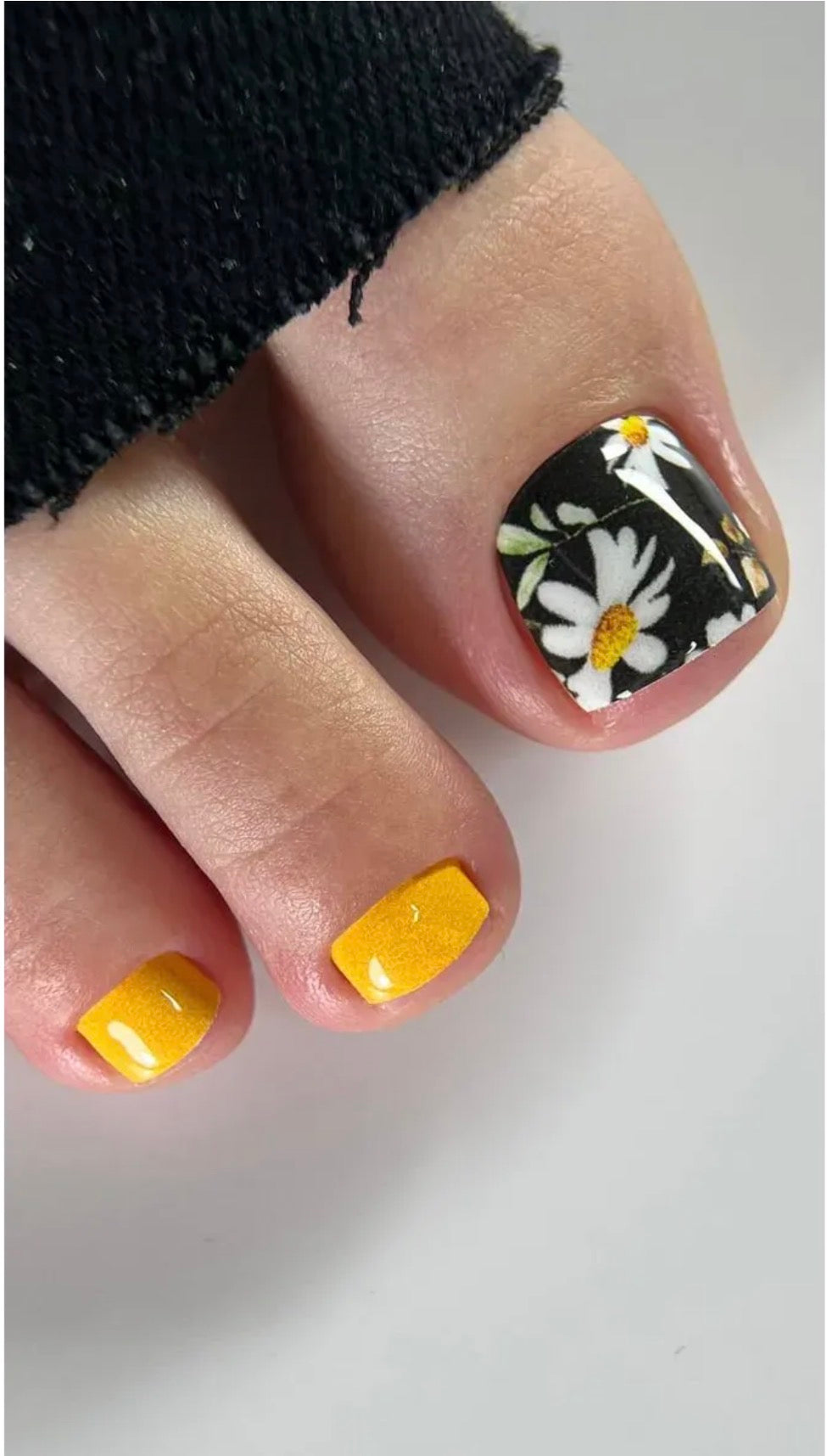 Aminails Pedicure Nail Wraps – Self-Adhesive Pedicure Stickers | NailProUSA