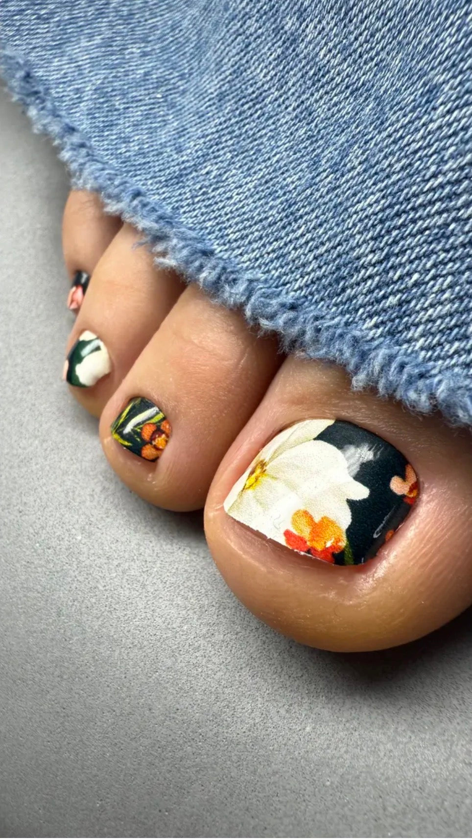 Aminails Pedicure Nail Wraps – Self-Adhesive Pedicure Stickers | NailProUSA