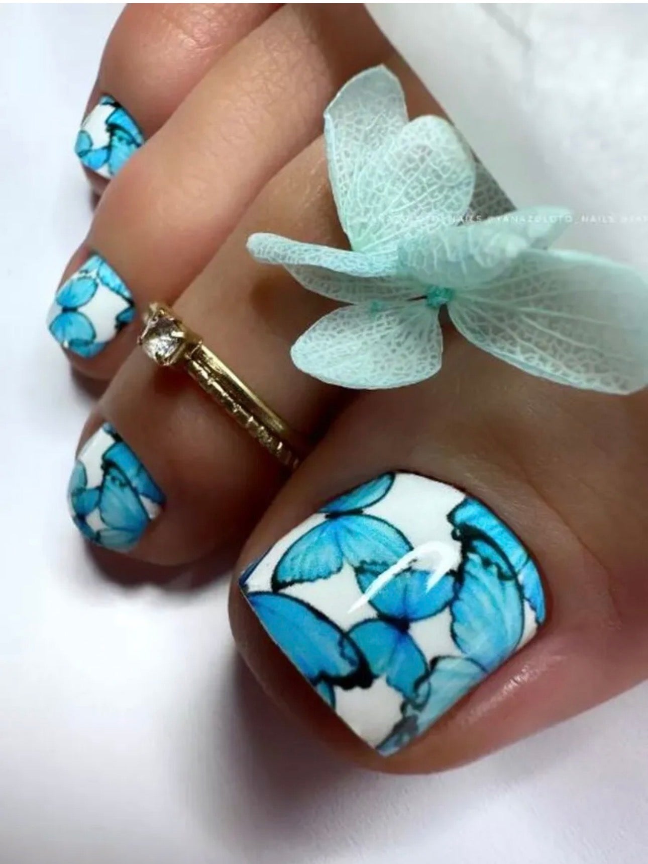 Aminails Pedicure Nail Wraps – Self-Adhesive Pedicure Stickers | NailProUSA