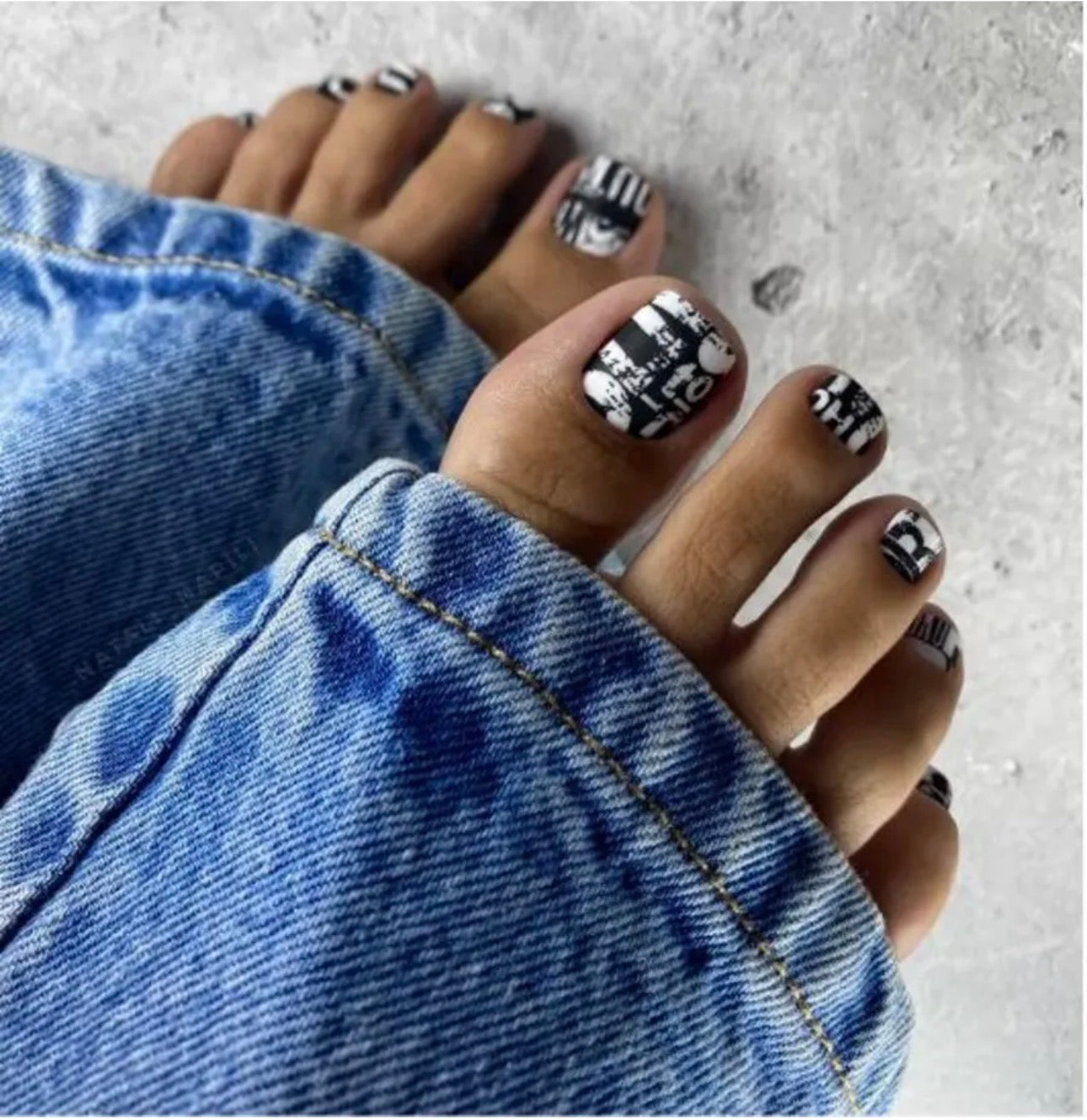 Aminails Pedicure Nail Wraps – Self-Adhesive Pedicure Stickers | NailProUSA
