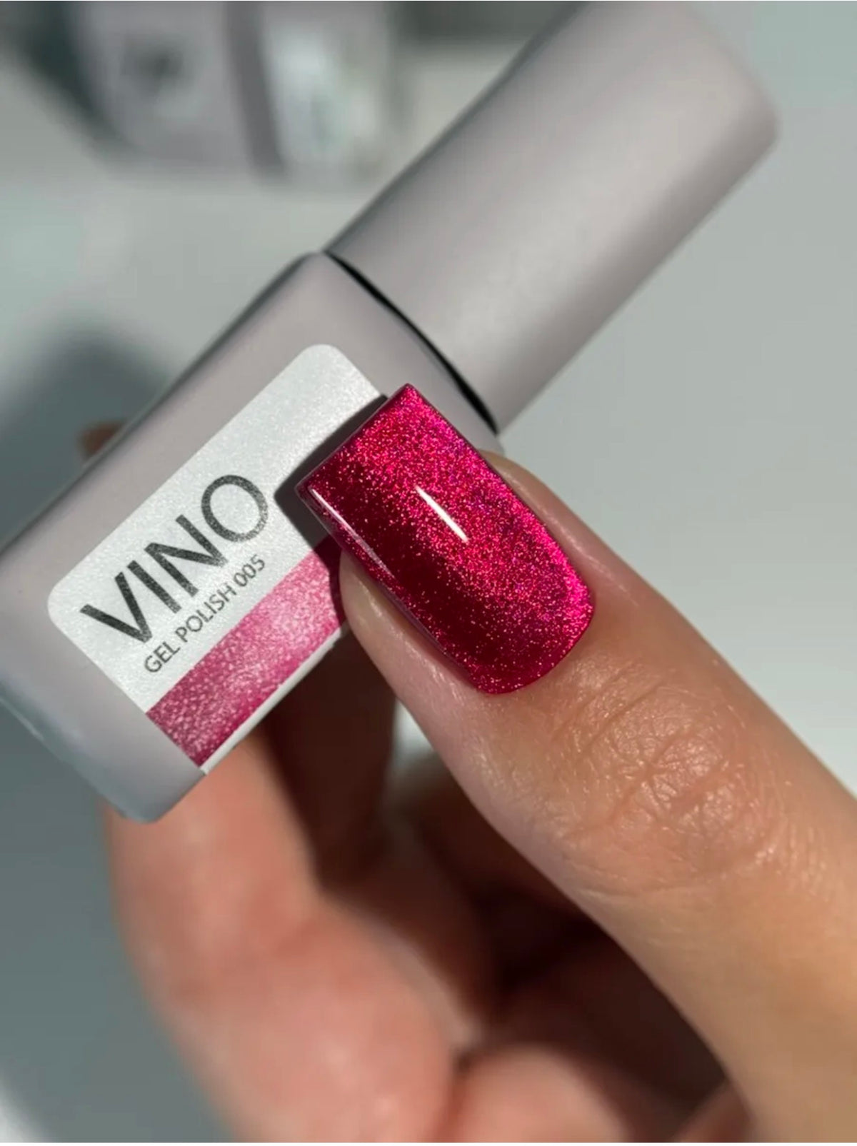 Ta2 VINO №005 – Crystal Burgundy Cat Eye Gel Polish, 9ml | NailProUSA