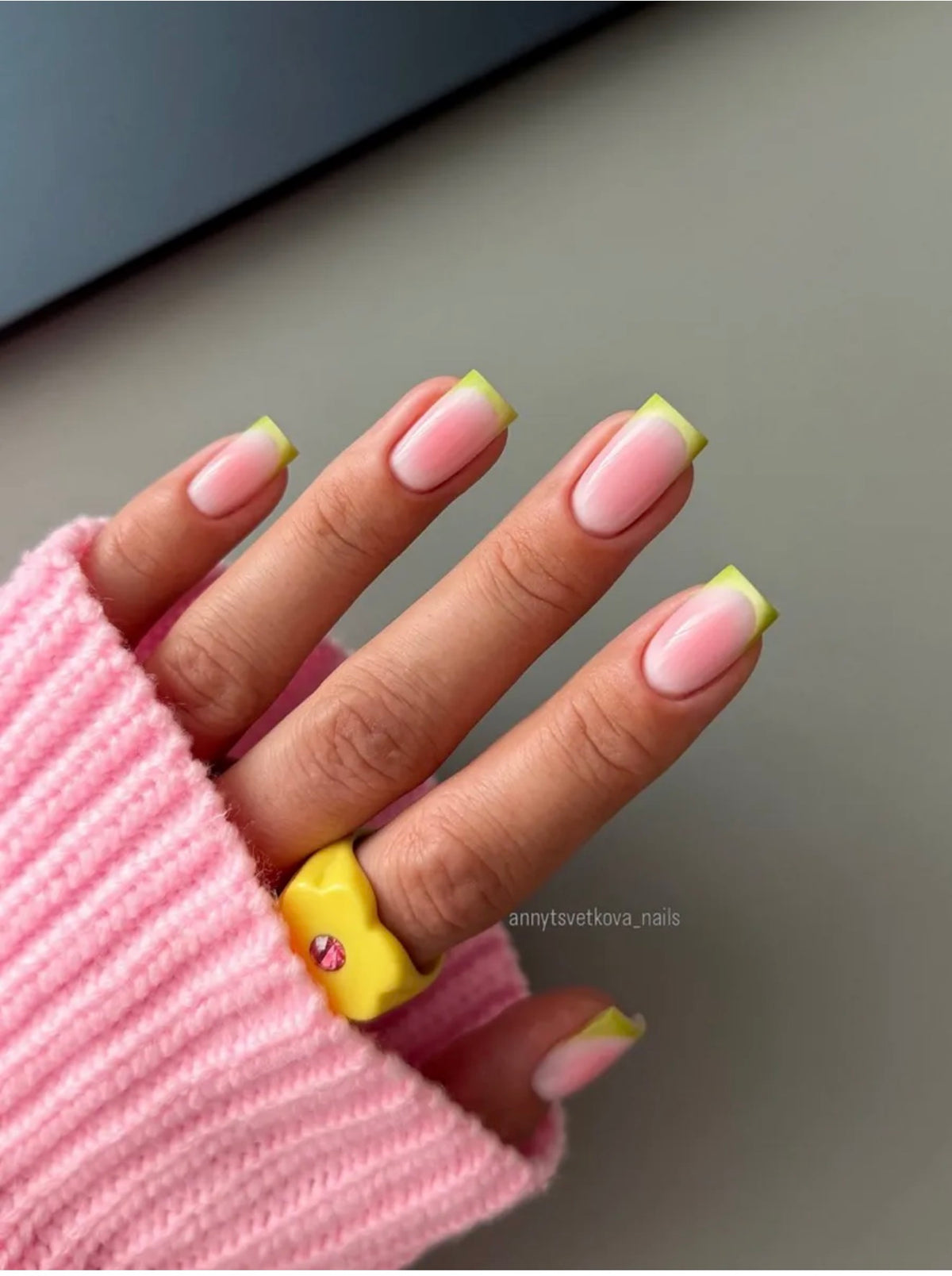 Ta2 CUSHION GEL Pink – Gradient Gel Paint 2g | NailProUSA